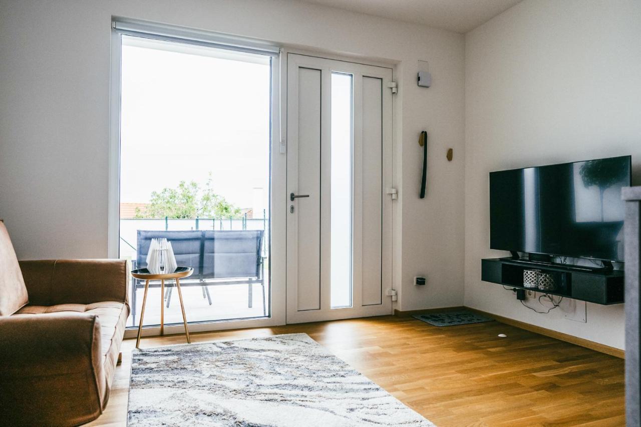Love Suite Fertőmeggyes Kültér fotó